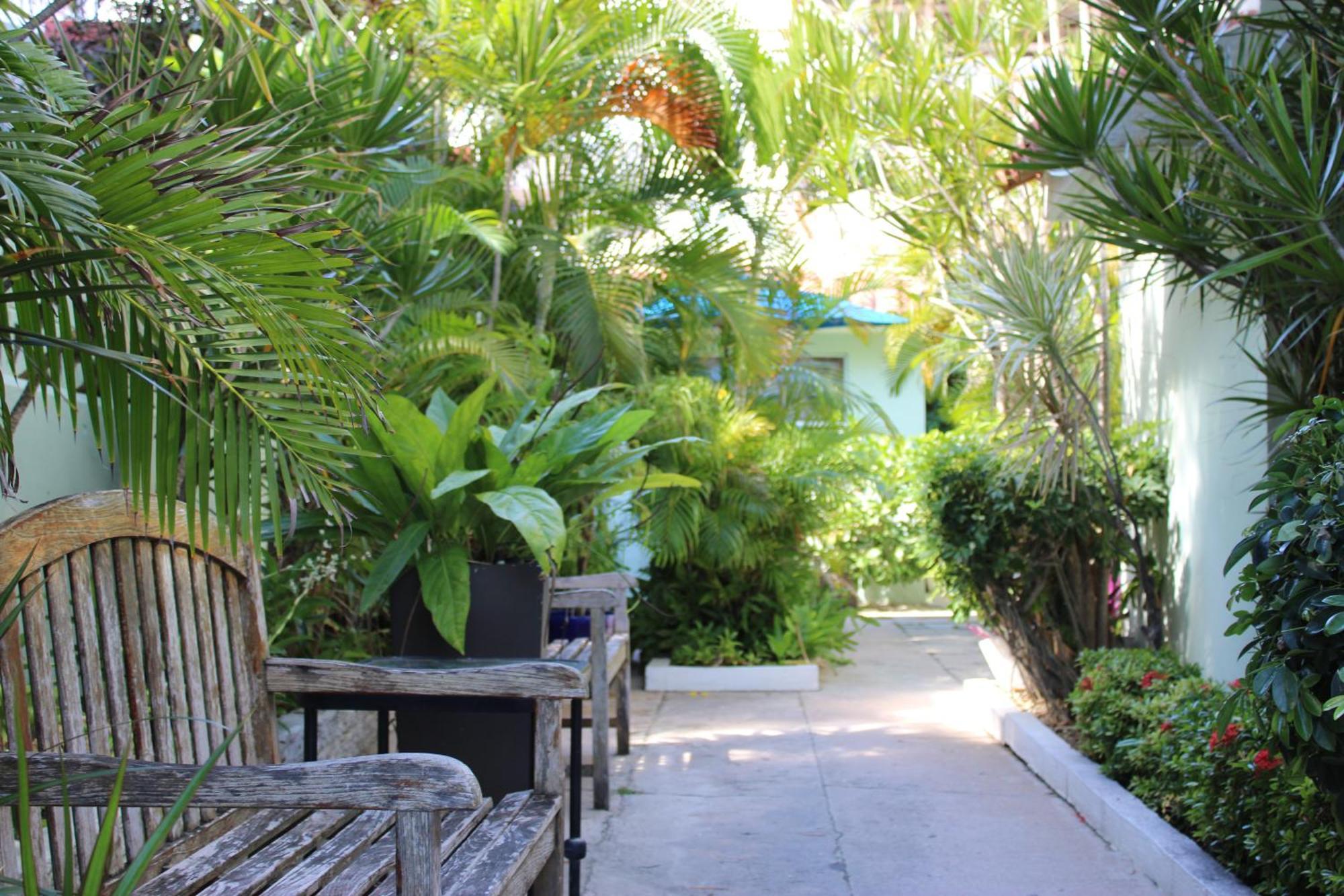 Numero Uno Beach Apartments San Juan Kültér fotó
