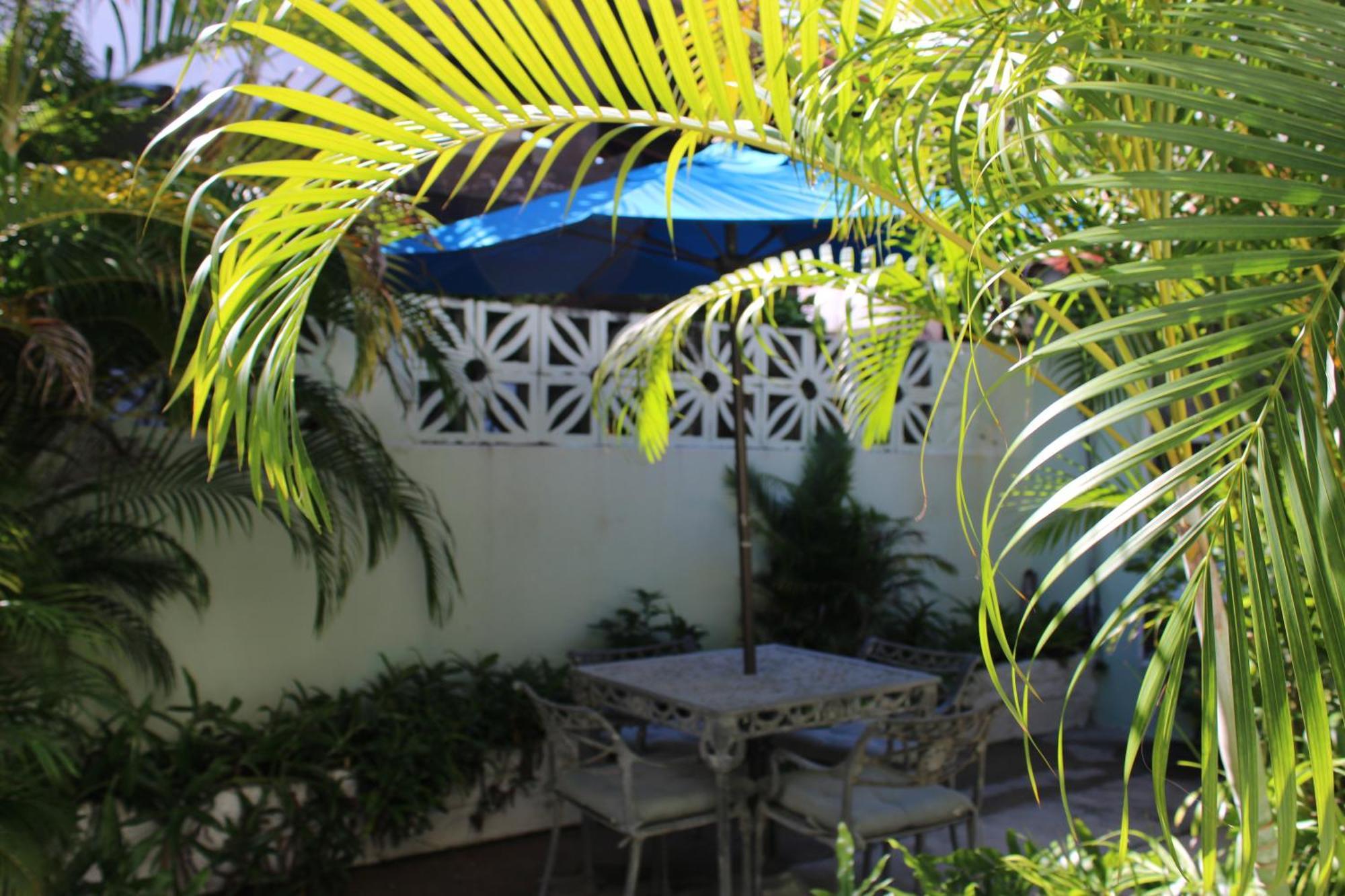 Numero Uno Beach Apartments San Juan Kültér fotó